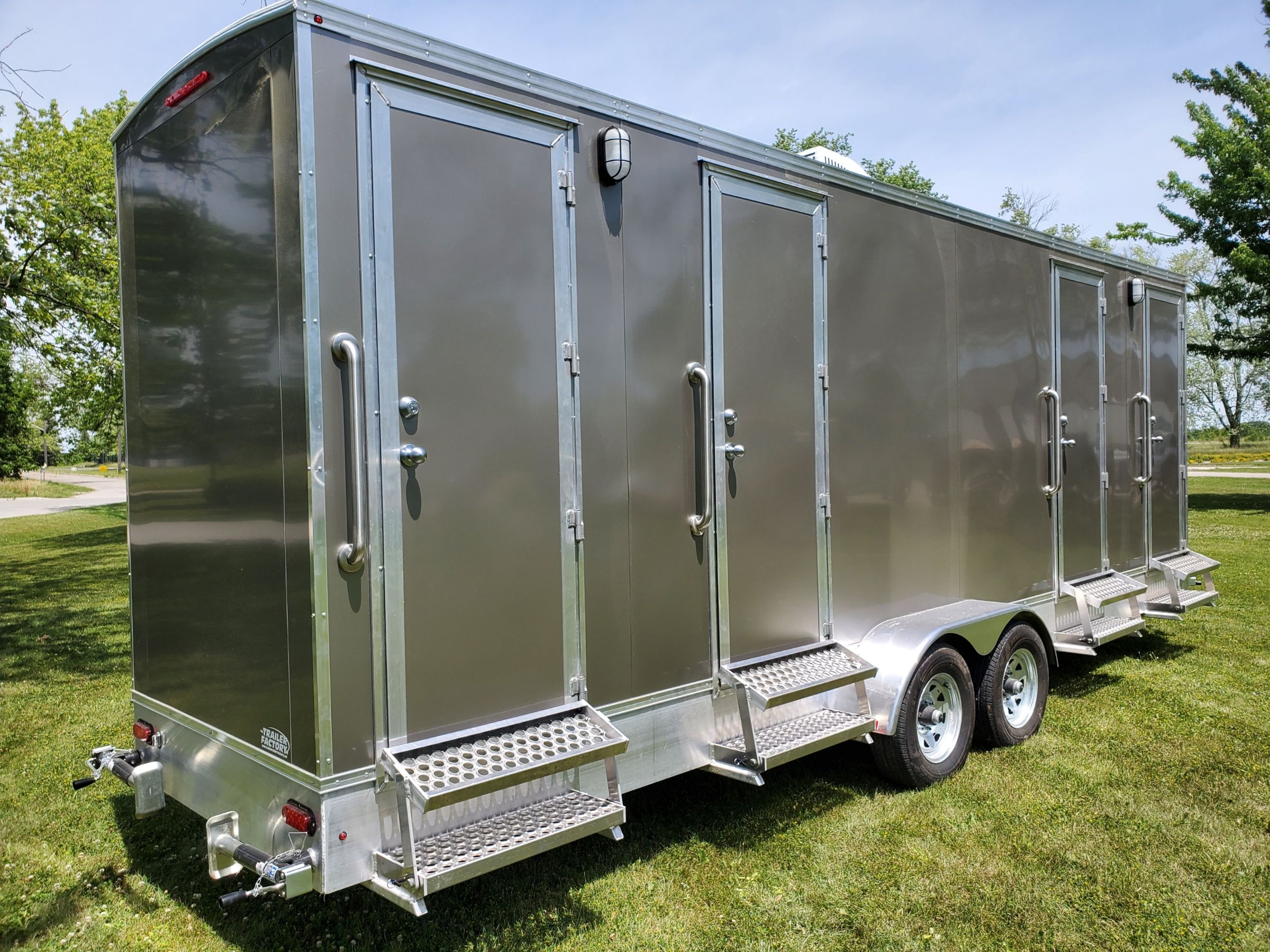 washroom trailer event size