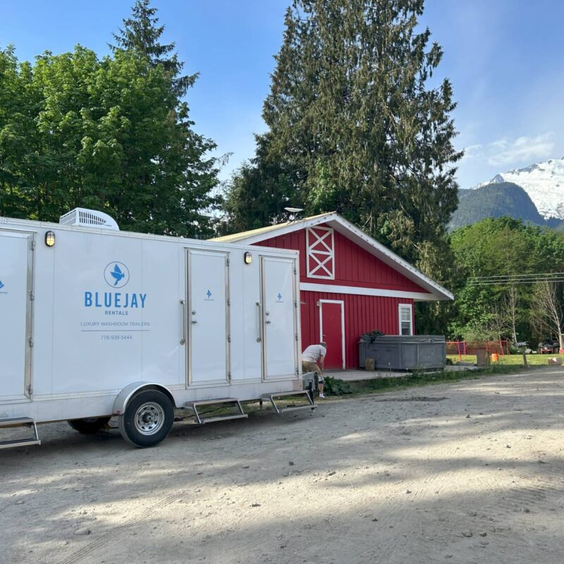 triple washroom trailer