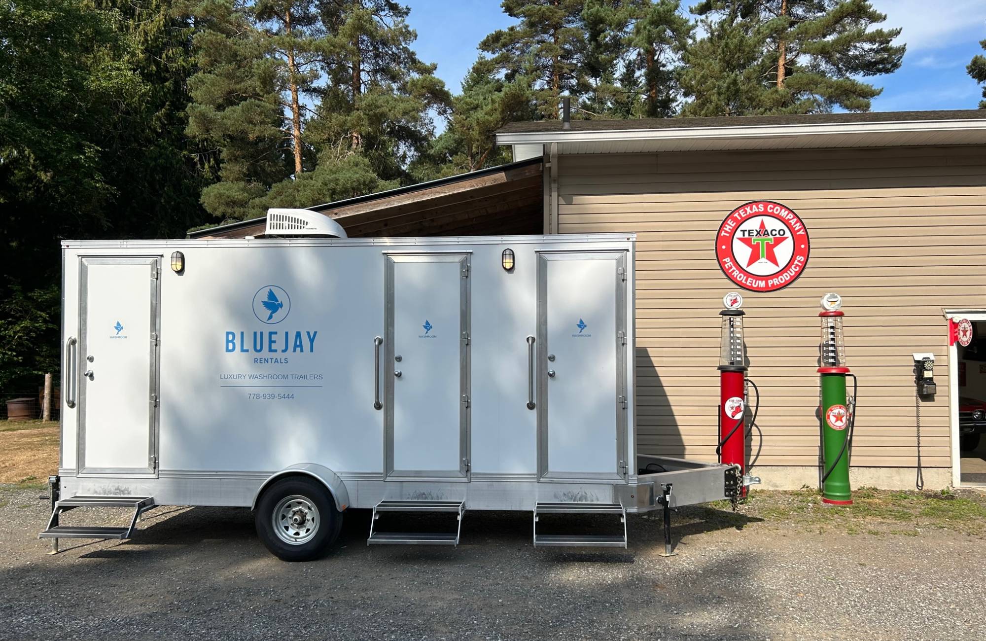 construction site washroom rental unit