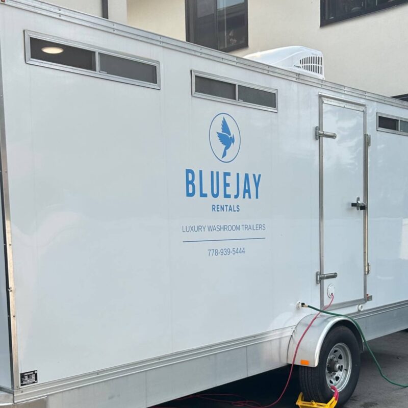 washroom trailer outside construction site