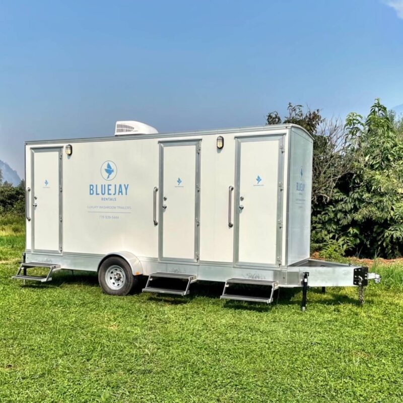 triple washroom trailer on rental for movie event