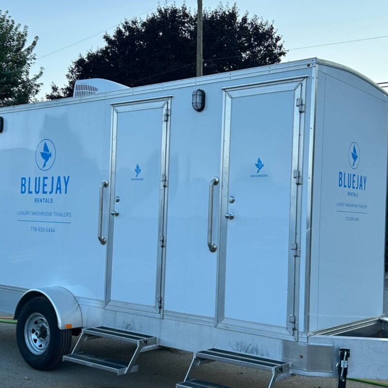 washroom rental trailer for construction crew