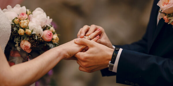 Creating Comfort at Weddings with Luxury Washroom Trailers