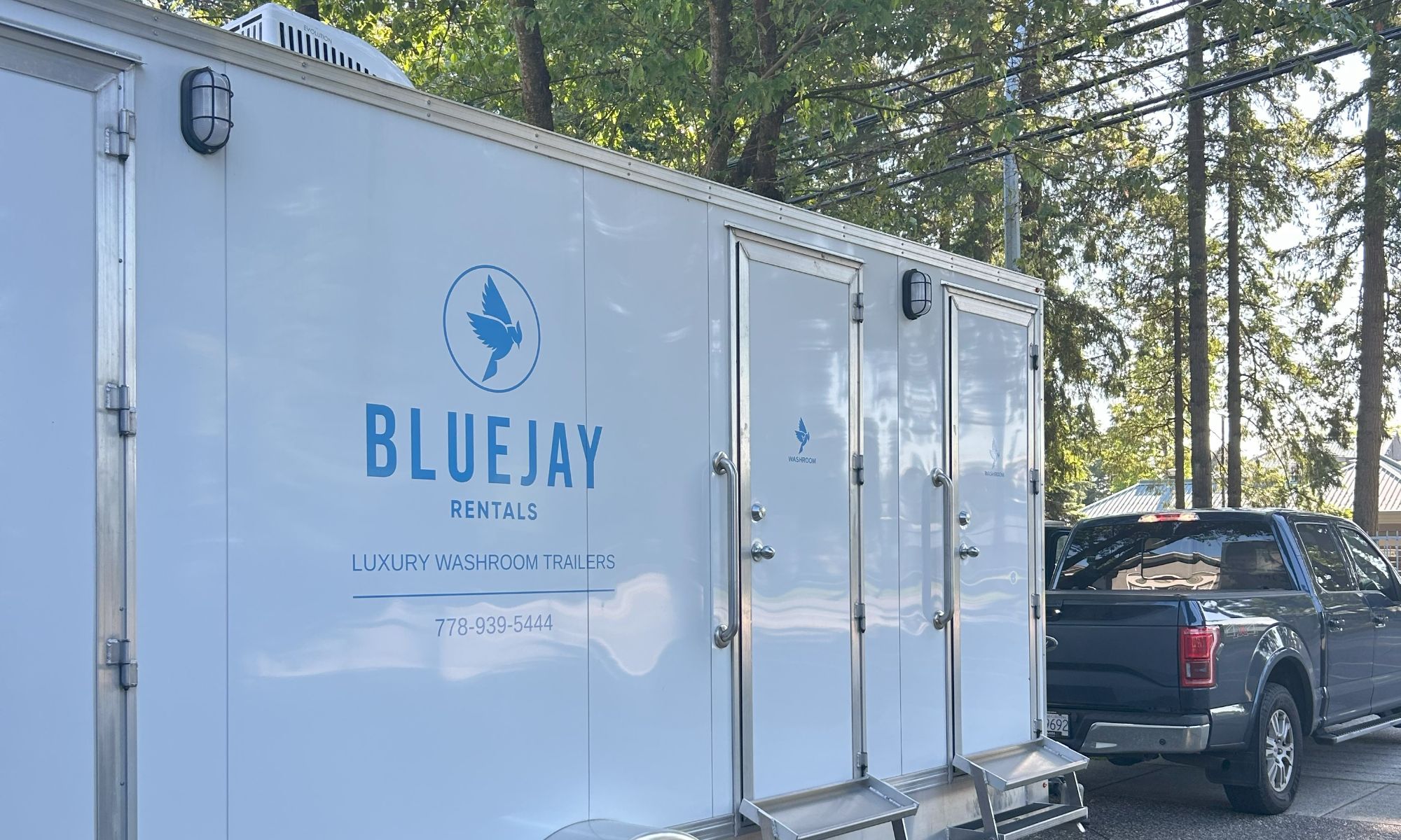 Finding Portable Toilets with Sinks Near You
