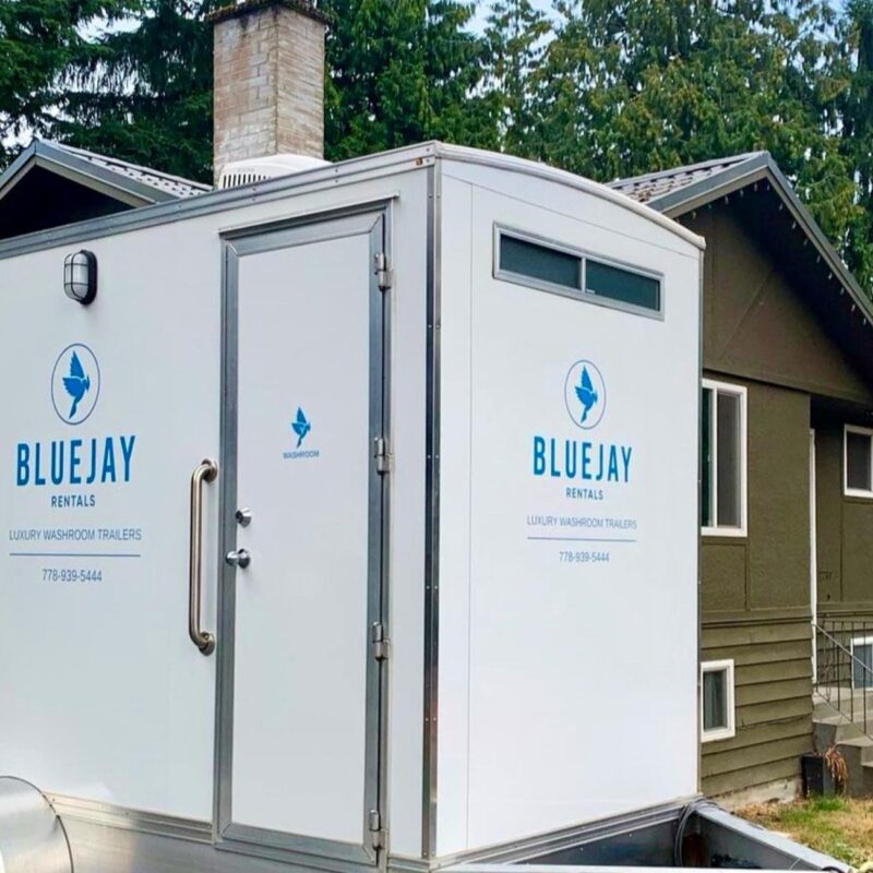 portable trailer rental with ammenities