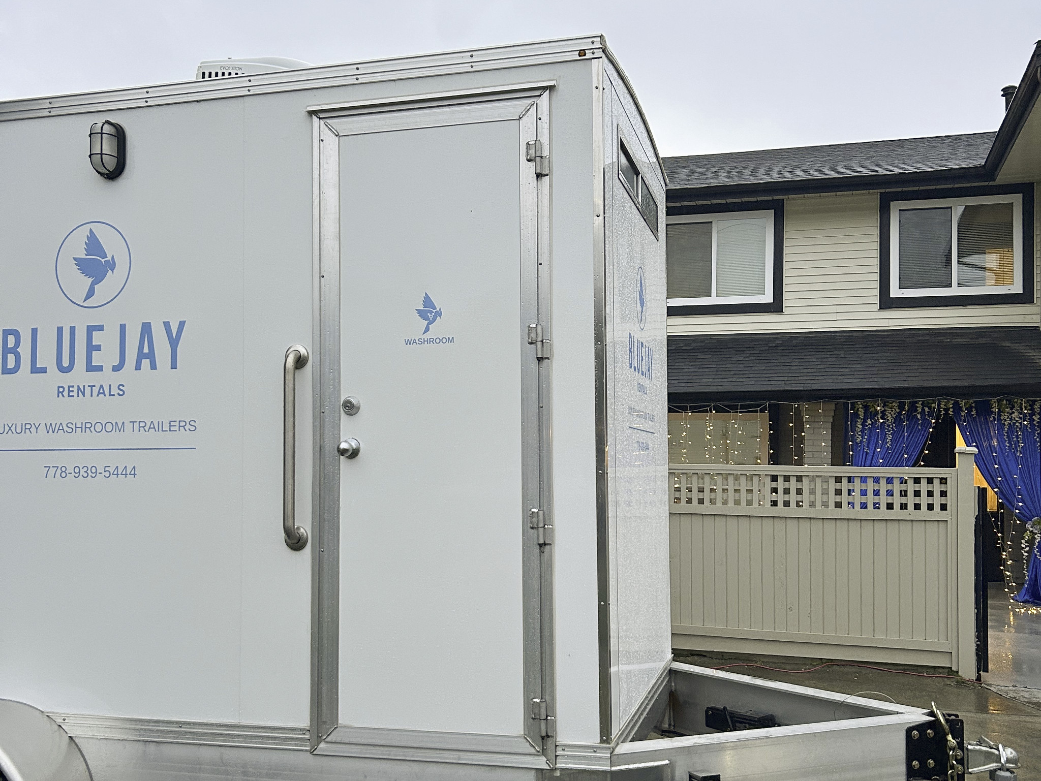 Will Your Washroom Trailer Fit? Site Requirements and Placement FAQs