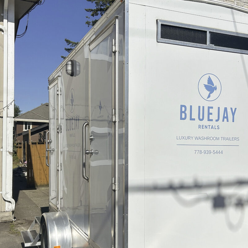 self powered washroom trailer