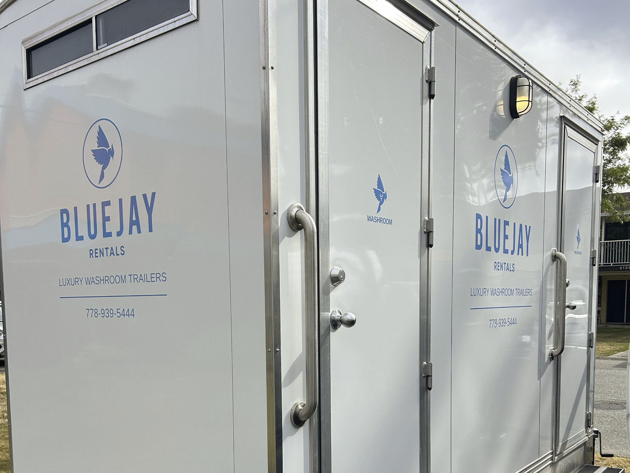 Will a Washroom Trailer Fit in My Driveway or Backyard?